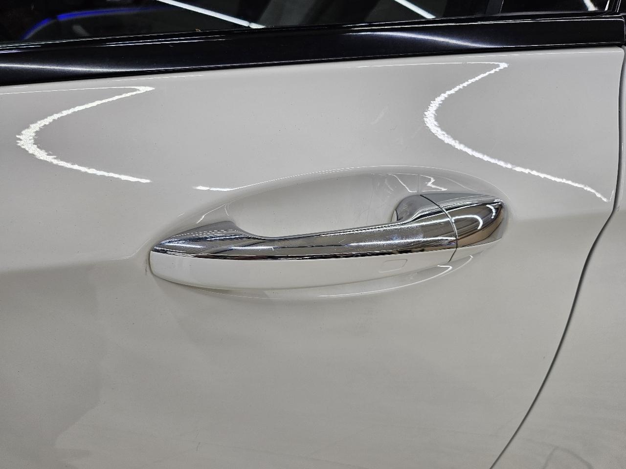 Mercedes-Benz E-Class E300 Luxury Sedan 2019