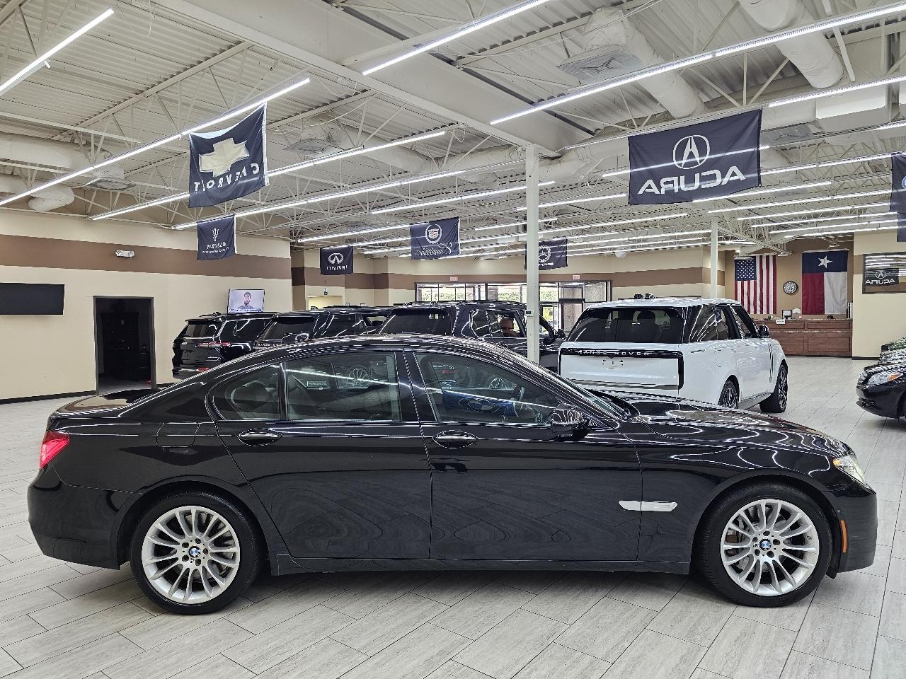 BMW 7-Series 750i 2015