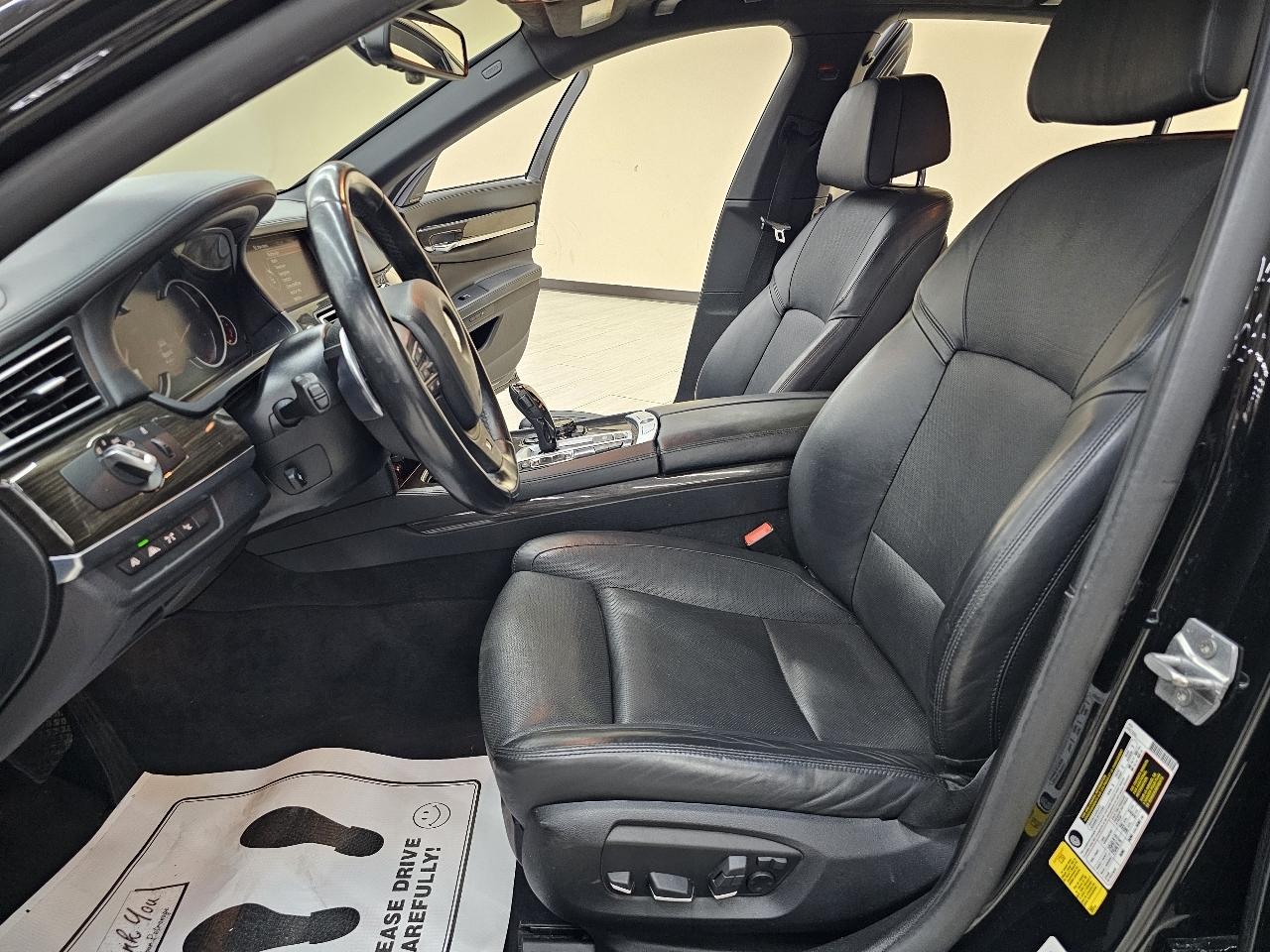 BMW 7-Series 750i 2015