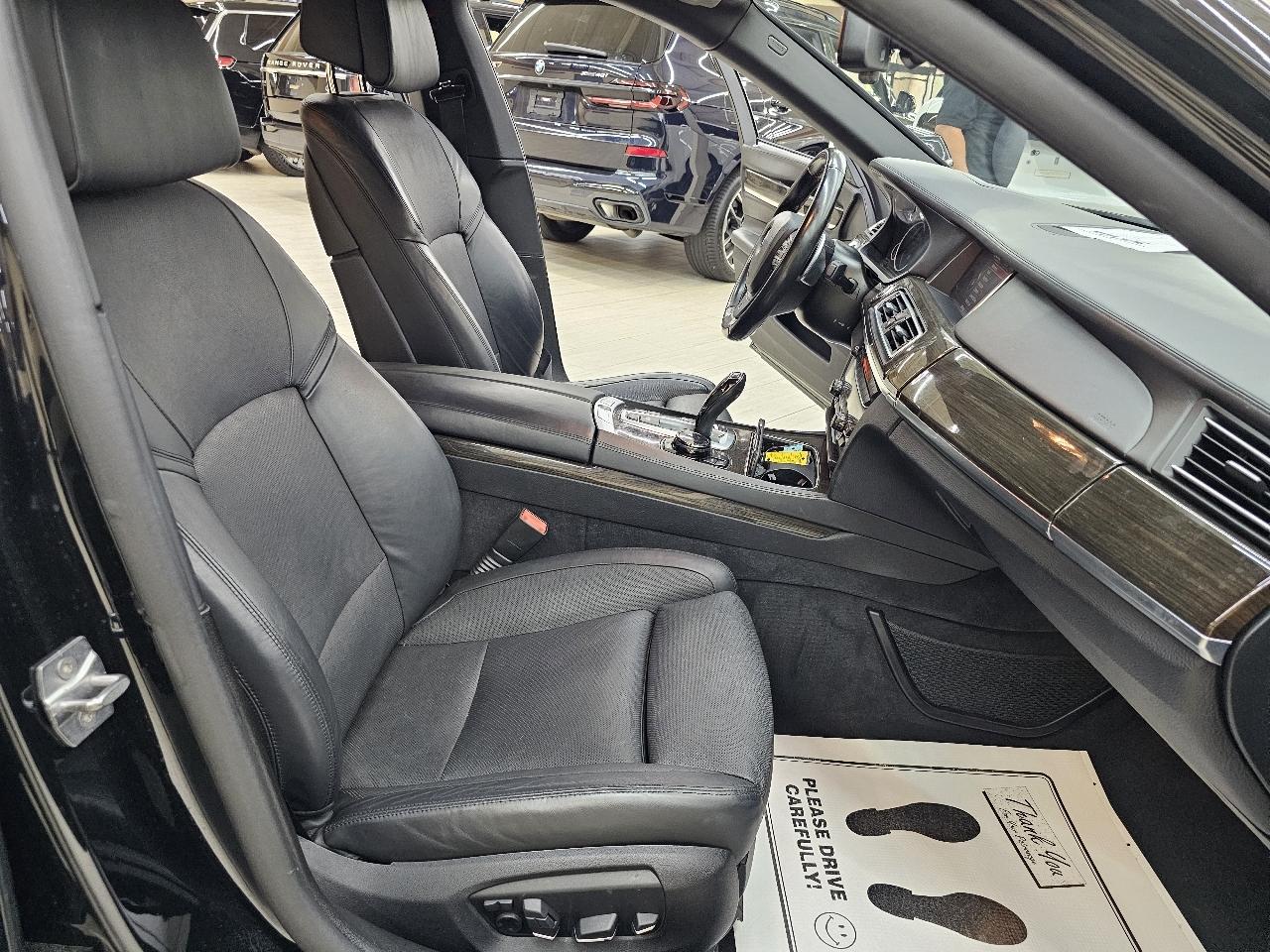 BMW 7-Series 750i 2015