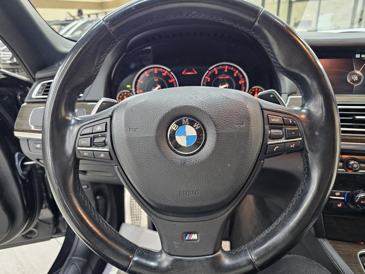 BMW 7-Series 750i 2015