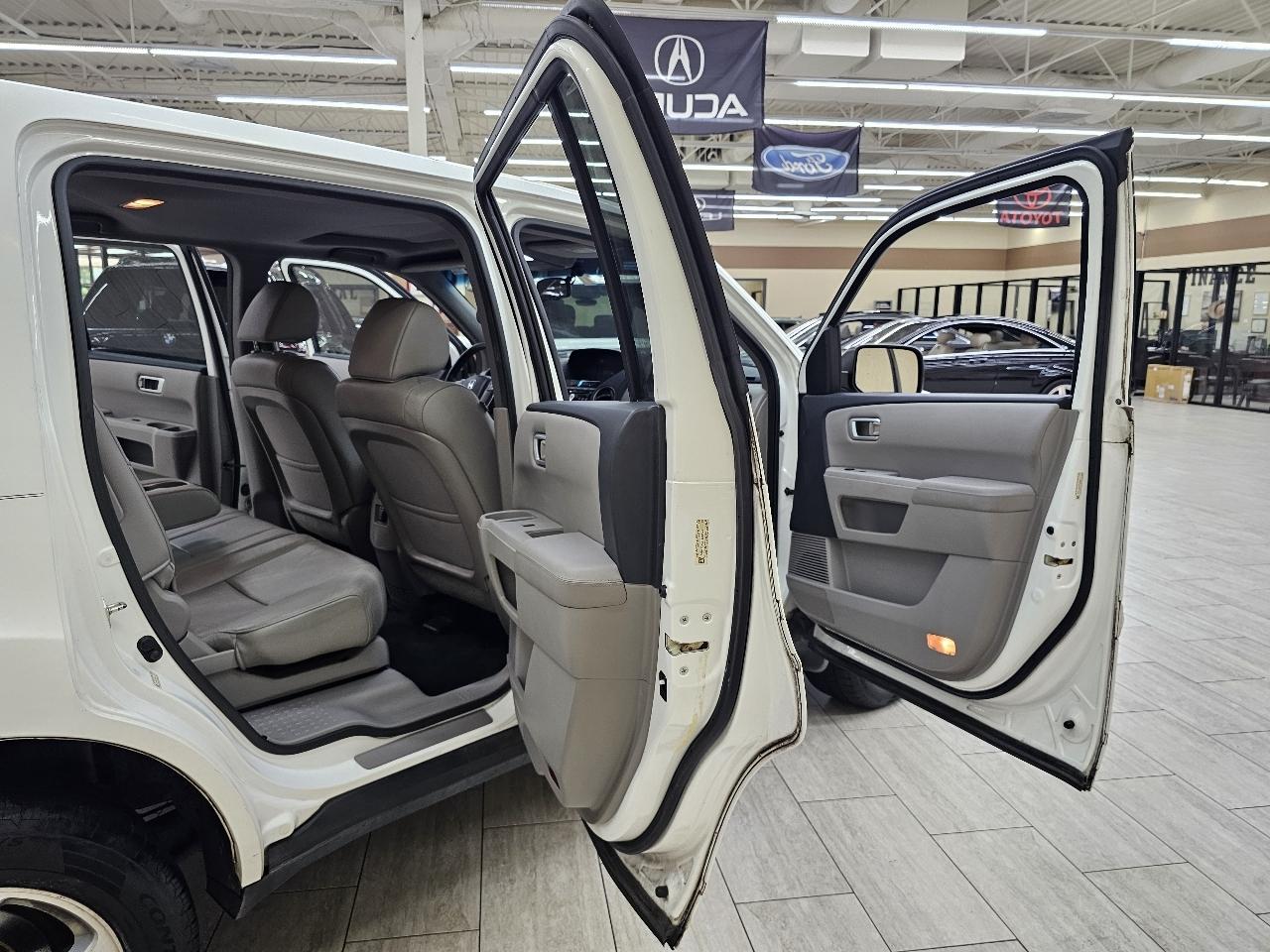 Honda Pilot EX-L 2WD 5-Spd AT 2015