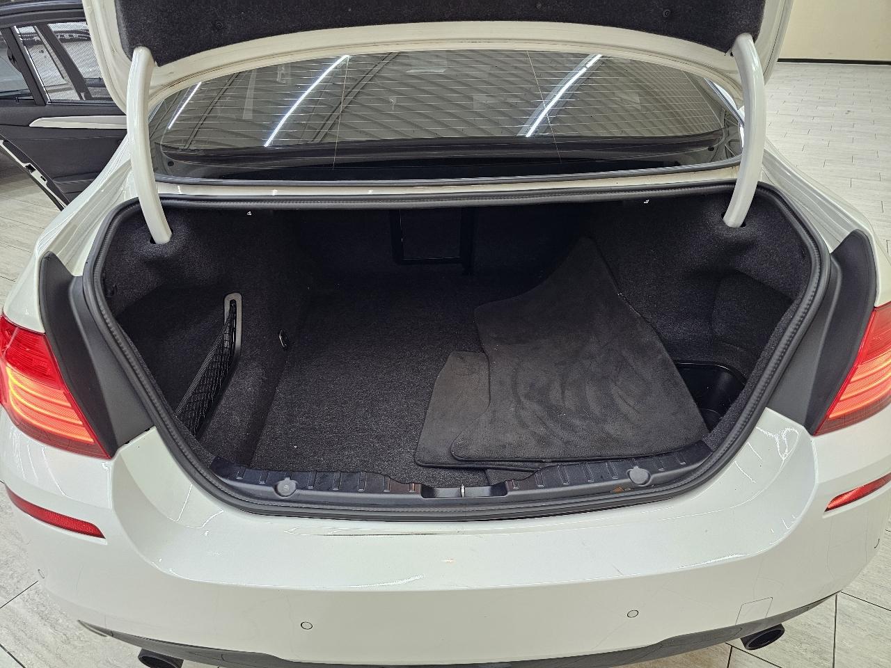 BMW 5-Series  2016
