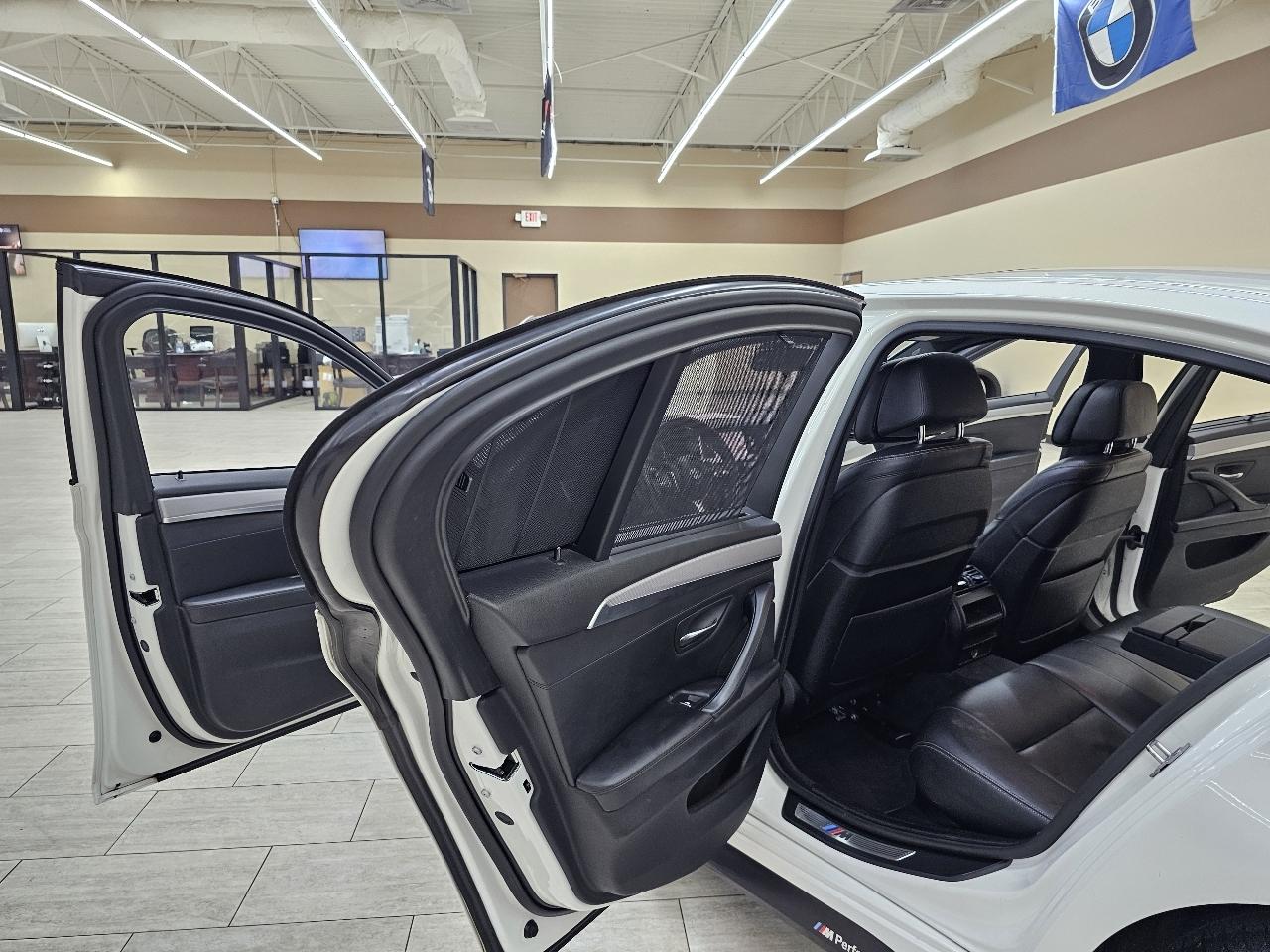 BMW 5-Series  2016