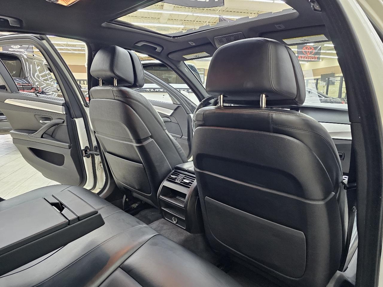 BMW 5-Series  2016