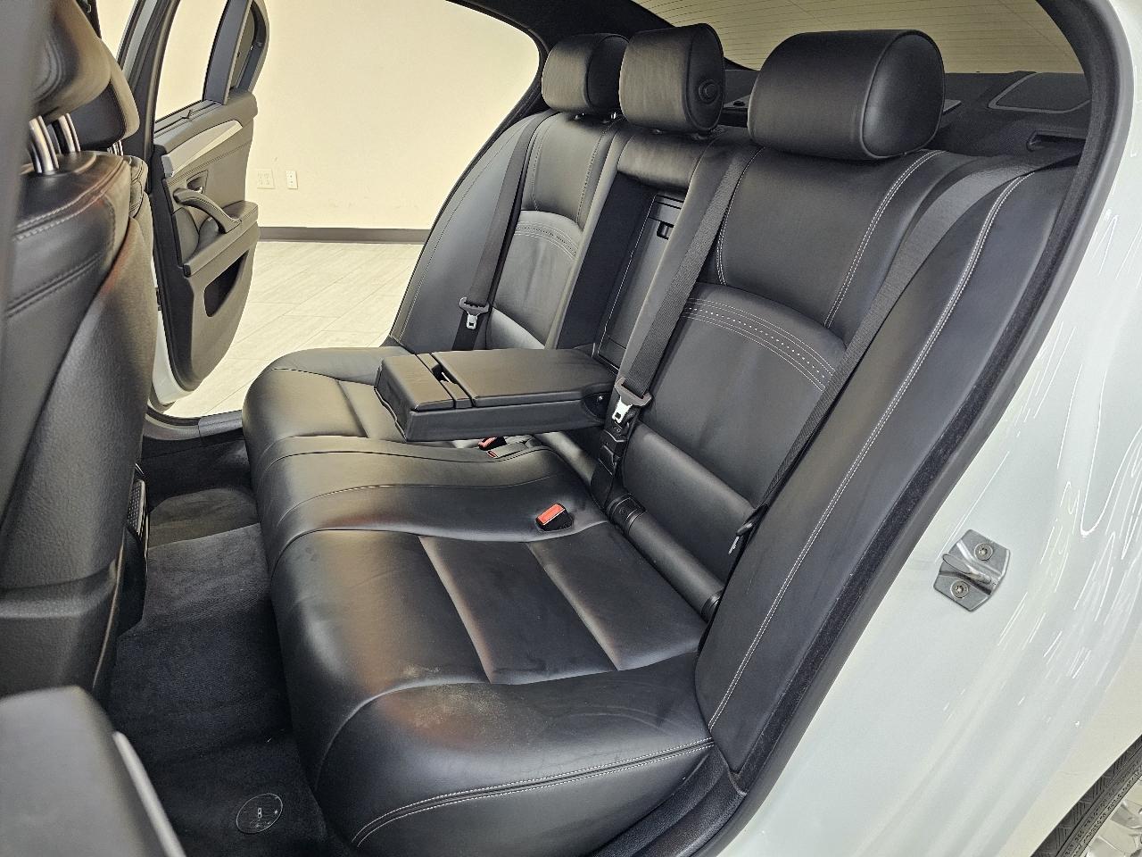 BMW 5-Series  2016