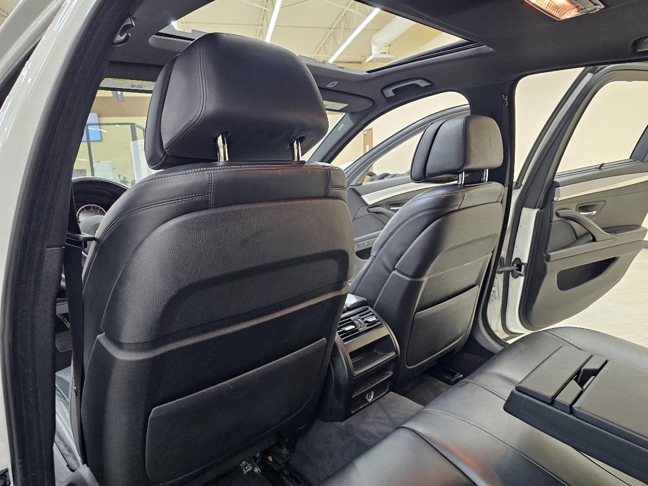 BMW 5-Series  2016