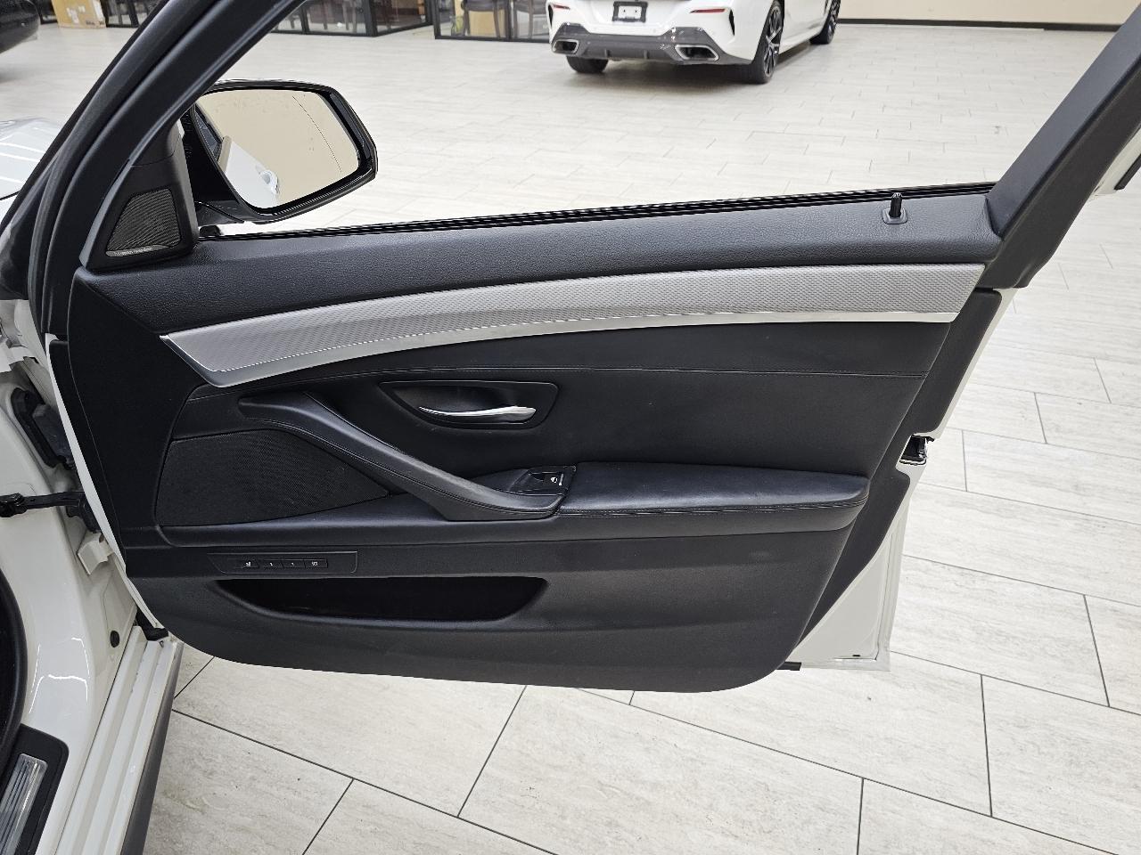 BMW 5-Series  2016