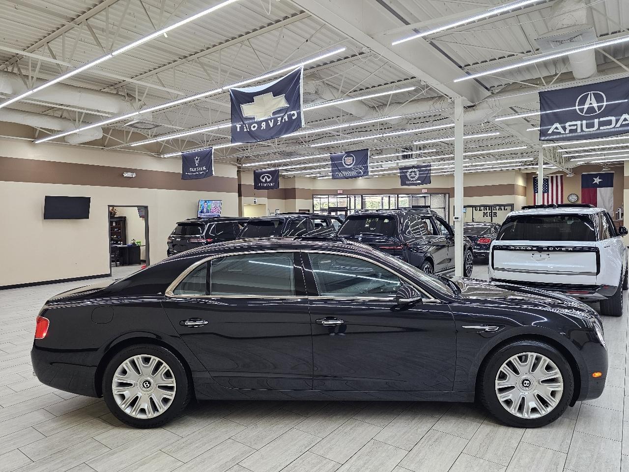 Bentley Continental Flying Spur Sedan 2014