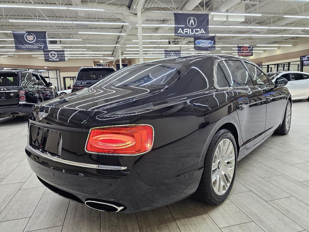 Bentley Continental Flying Spur Sedan 2014