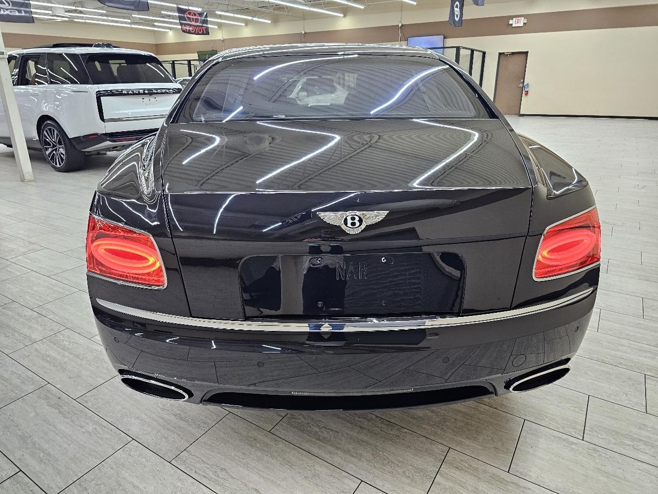 Bentley Continental Flying Spur Sedan 2014