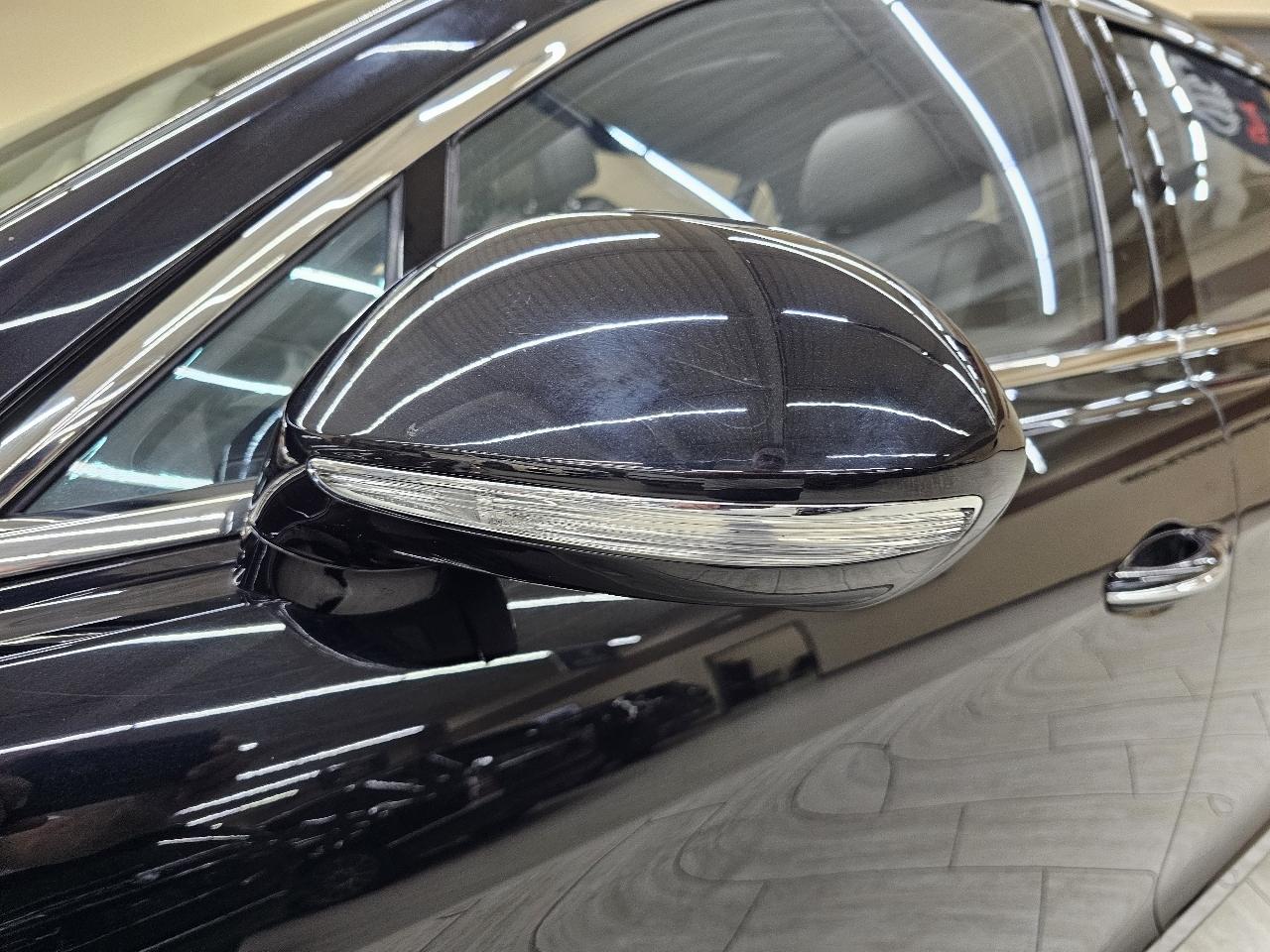 Bentley Continental Flying Spur Sedan 2014
