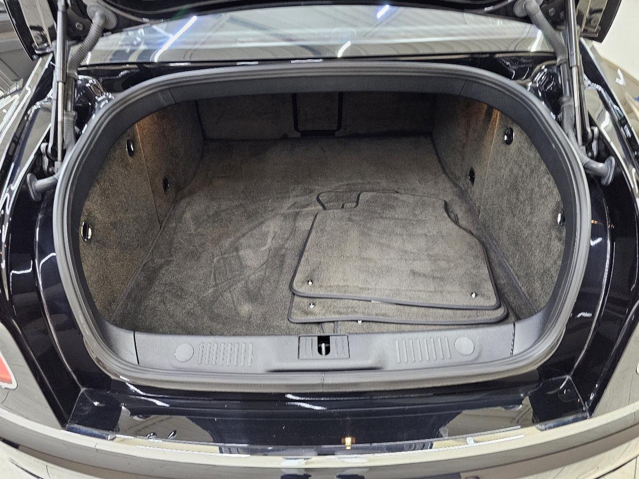 Bentley Continental Flying Spur Sedan 2014