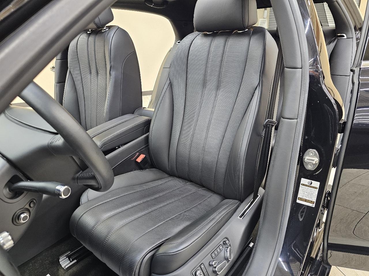 Bentley Continental Flying Spur Sedan 2014