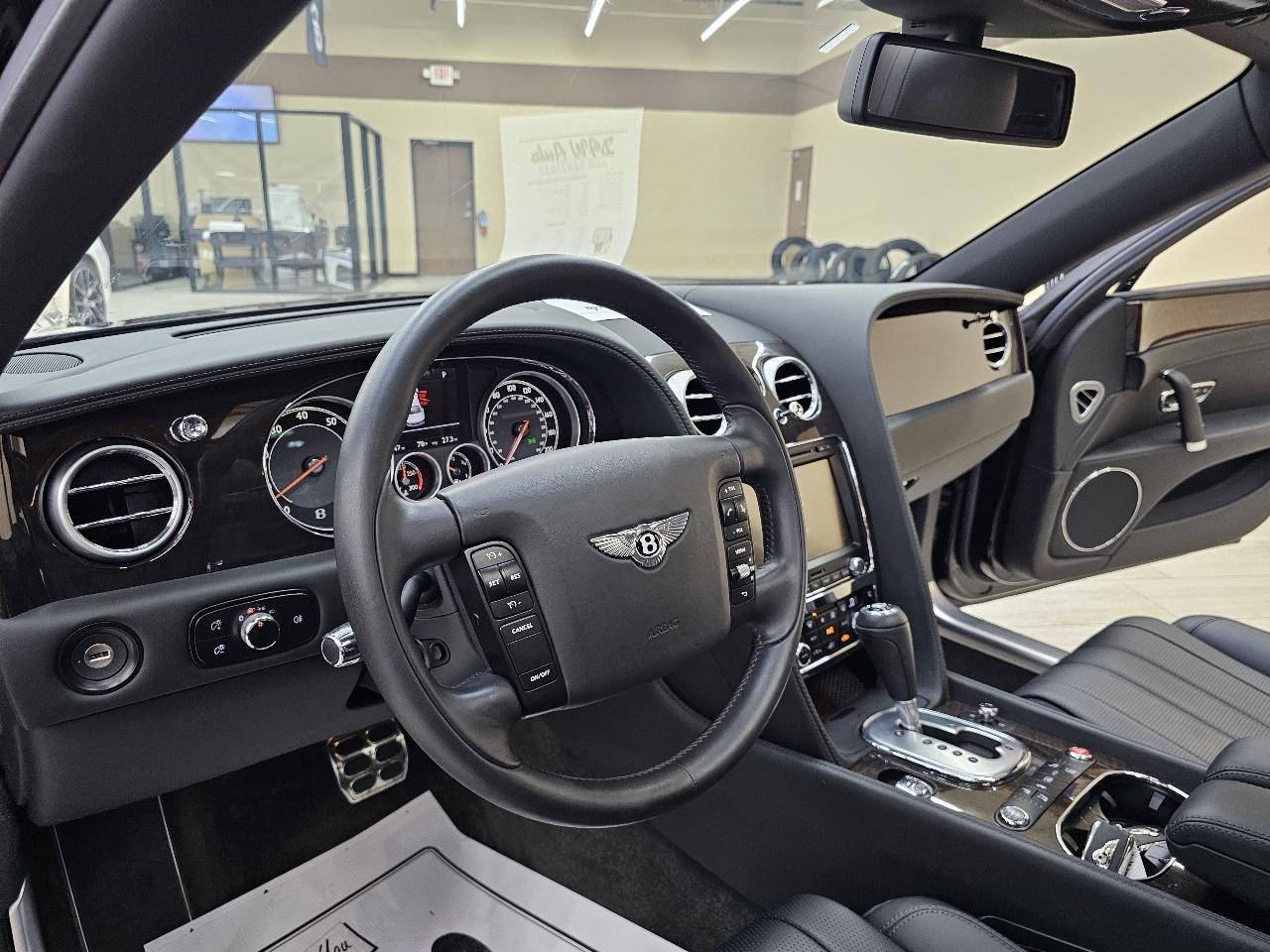 Bentley Continental Flying Spur Sedan 2014