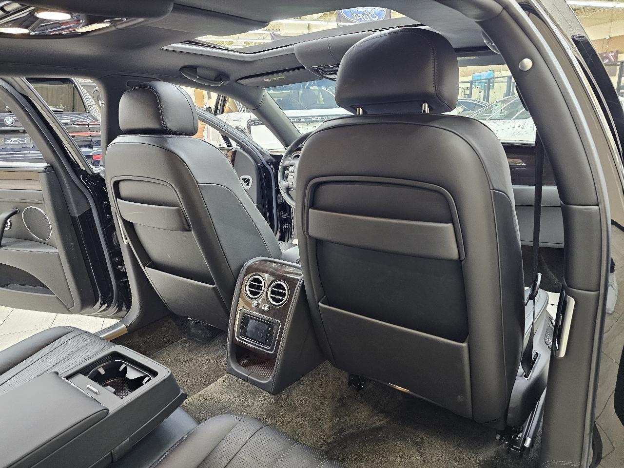 Bentley Continental Flying Spur Sedan 2014