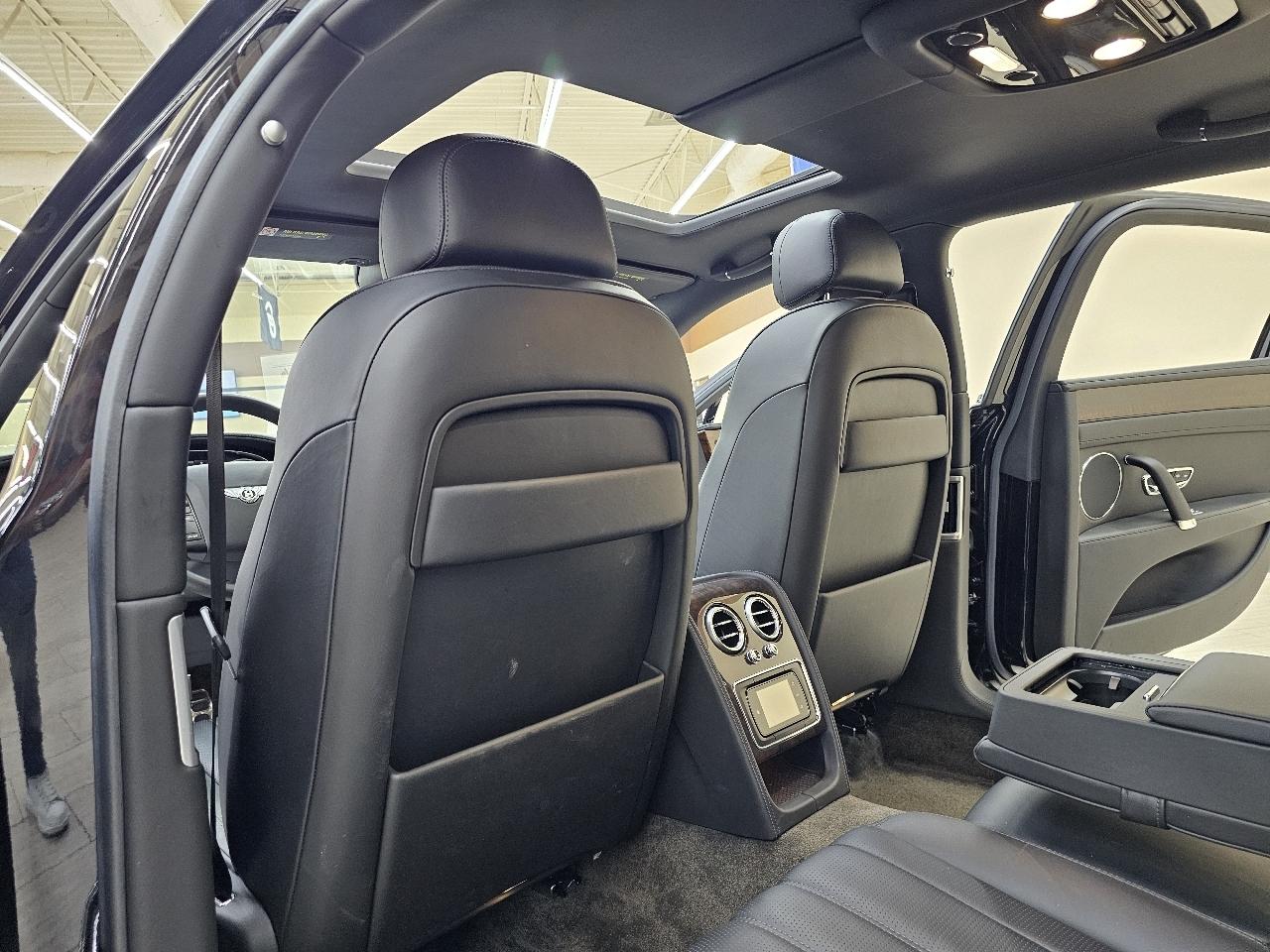 Bentley Continental Flying Spur Sedan 2014
