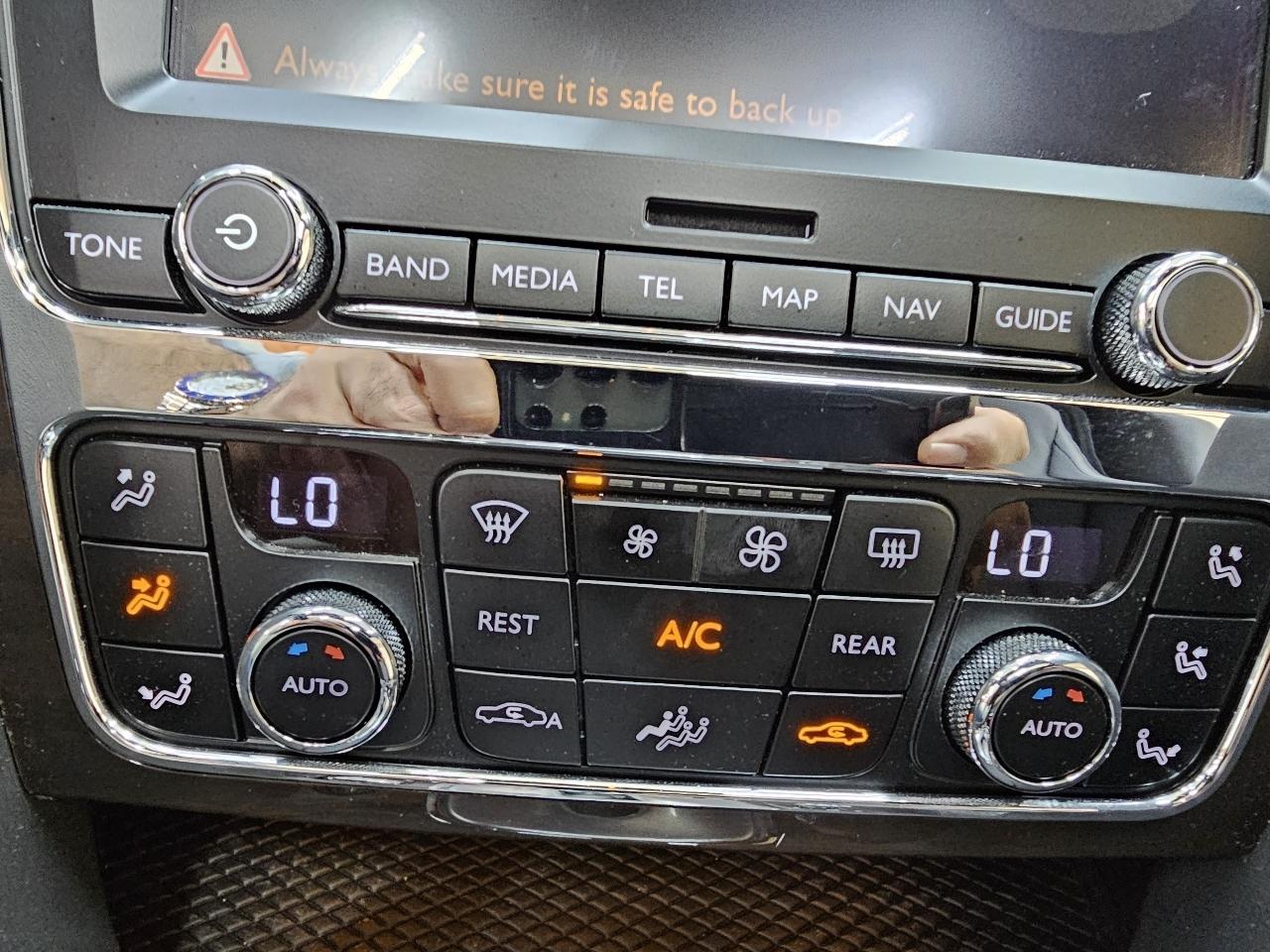 Bentley Continental Flying Spur Sedan 2014