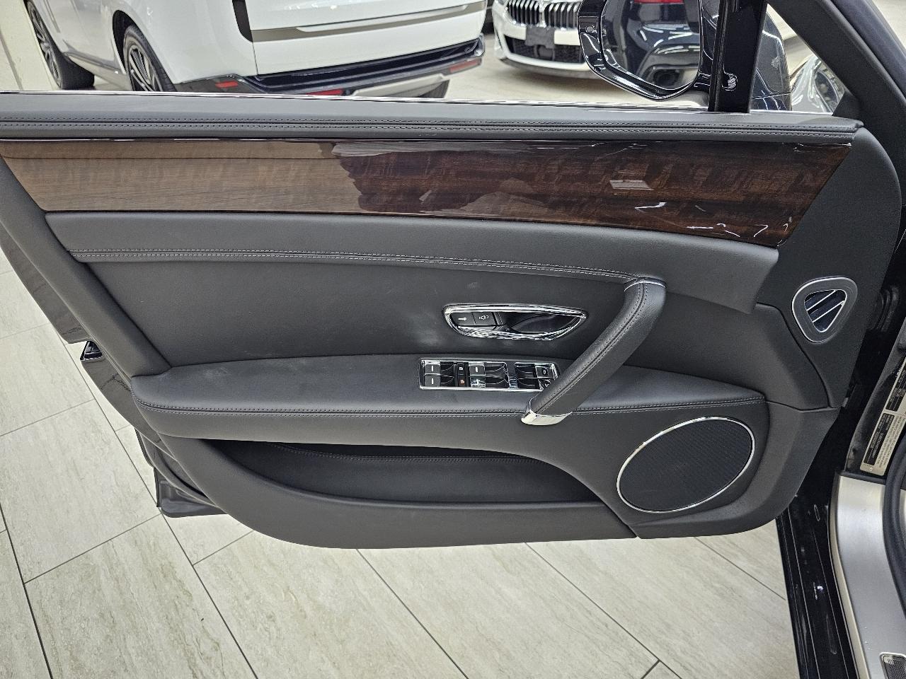 Bentley Continental Flying Spur Sedan 2014