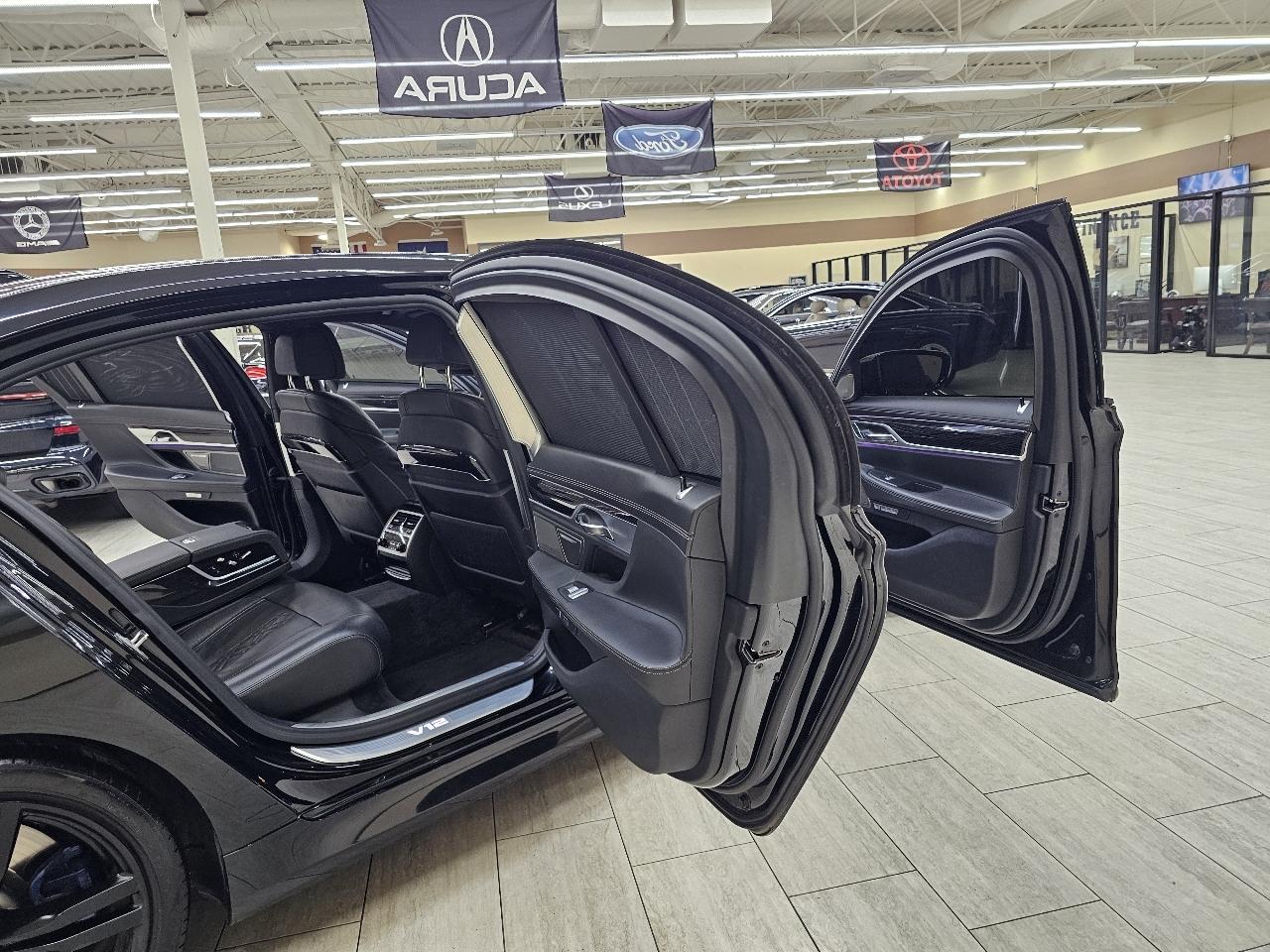 BMW 7-Series M760i xDrive 2018