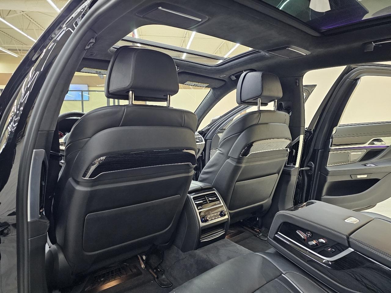 BMW 7-Series M760i xDrive 2018