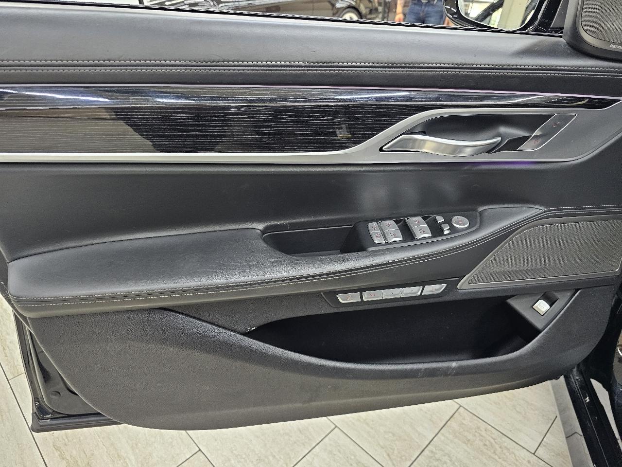 BMW 7-Series M760i xDrive 2018
