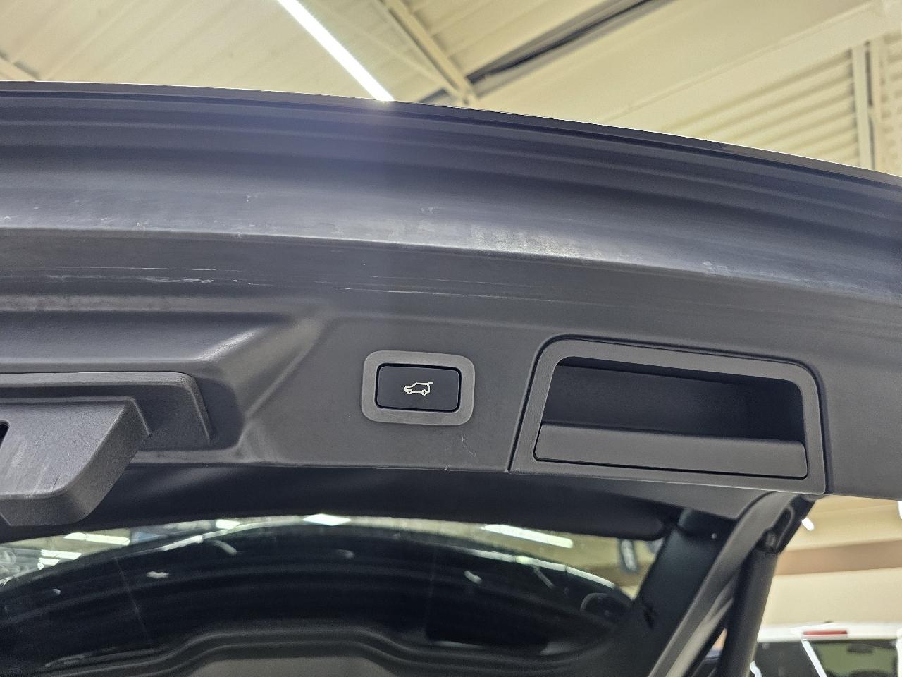 Land Rover Range Rover Velar R-Dynamic SE 2018