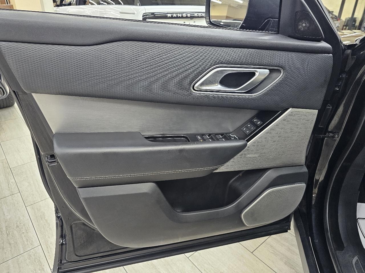 Land Rover Range Rover Velar R-Dynamic SE 2018