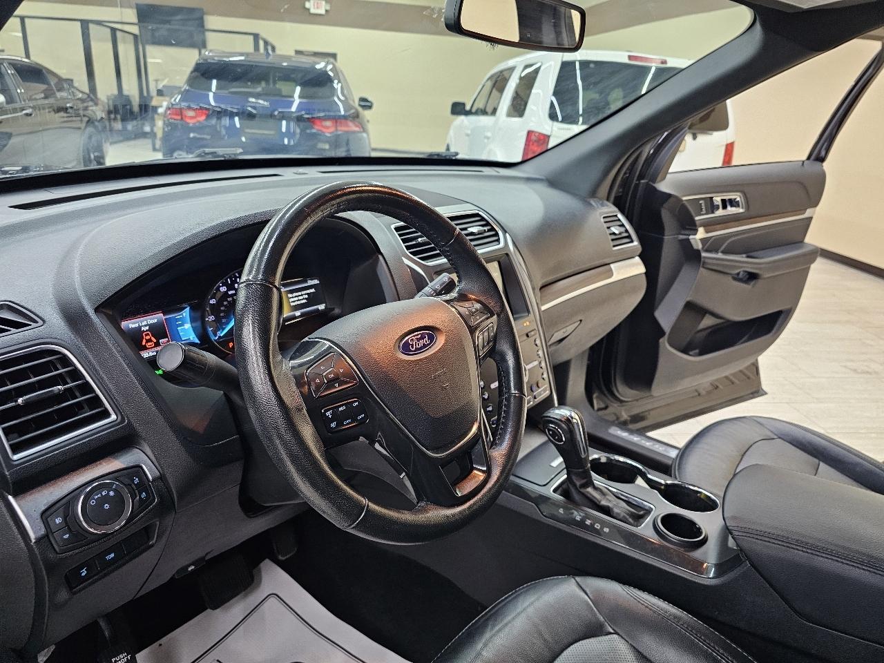 Ford Explorer Limited FWD 2019