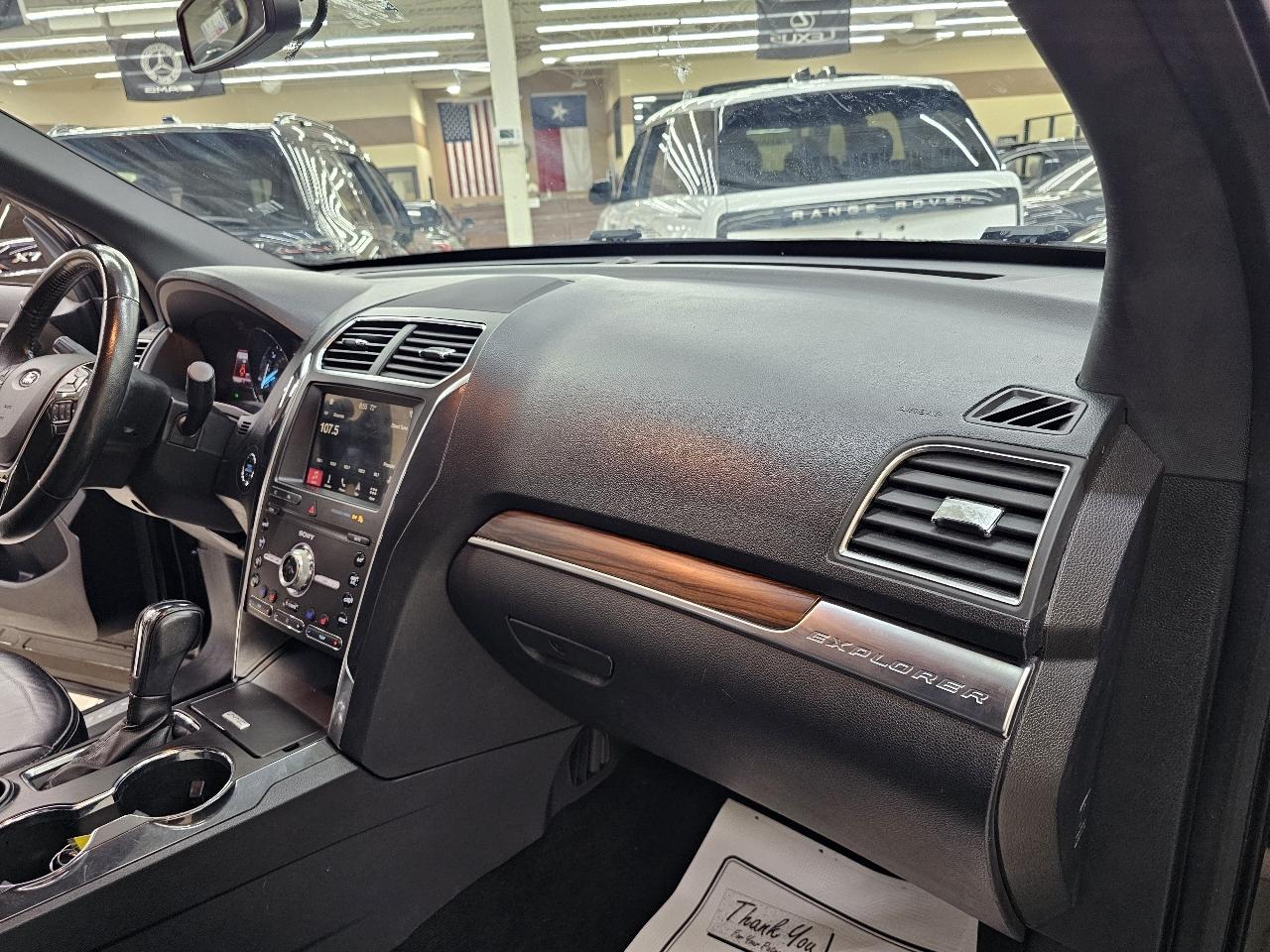 Ford Explorer Limited FWD 2019