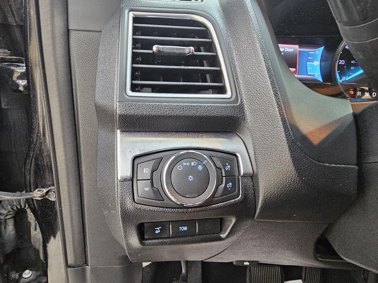 Ford Explorer Limited FWD 2019