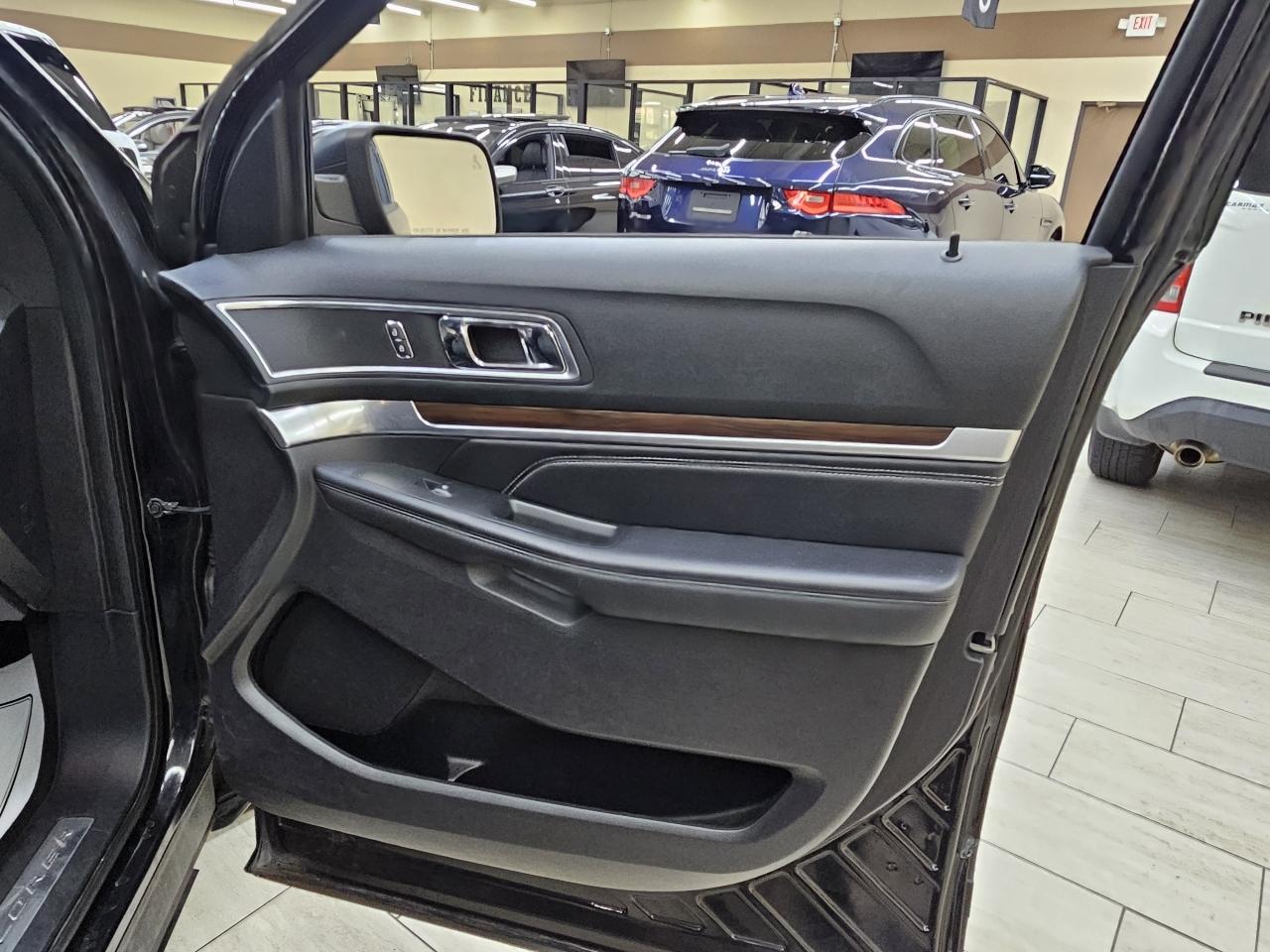 Ford Explorer Limited FWD 2019