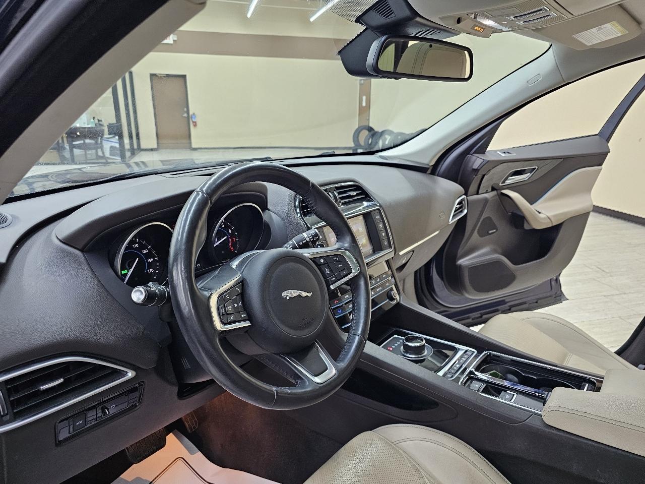 Jaguar F-Pace 25t Prestige 2018
