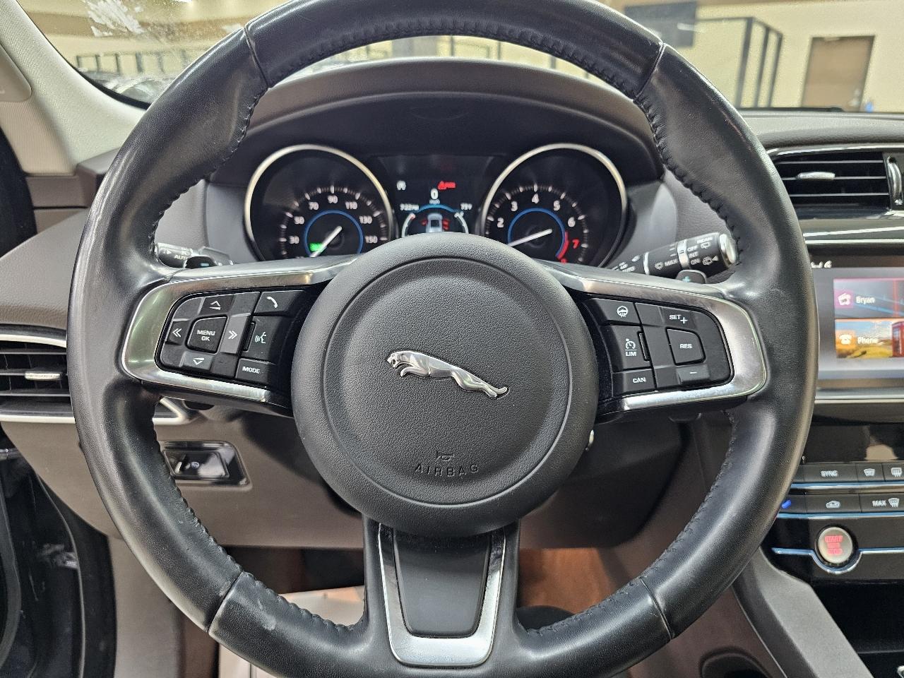 Jaguar F-Pace 25t Prestige 2018