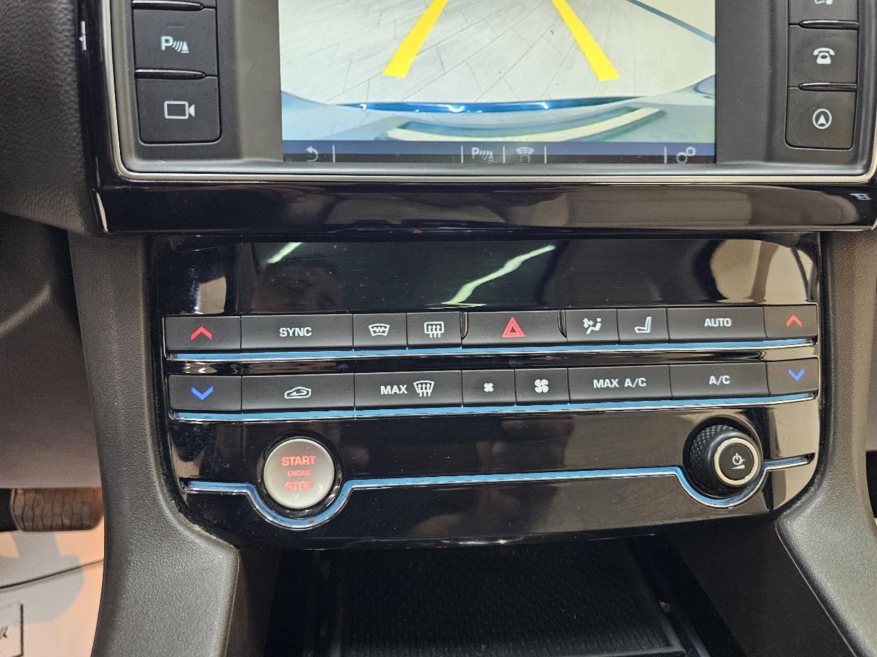 Jaguar F-Pace 25t Prestige 2018
