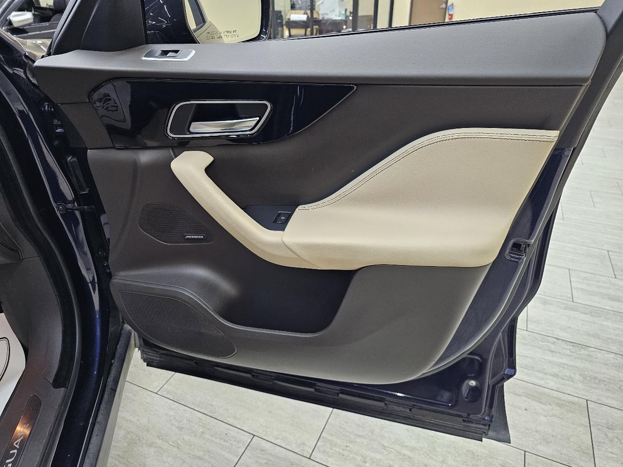 Jaguar F-Pace 25t Prestige 2018