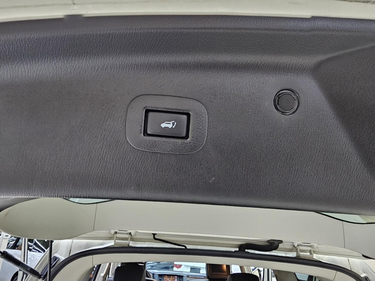 Infiniti QX80 2WD 2015