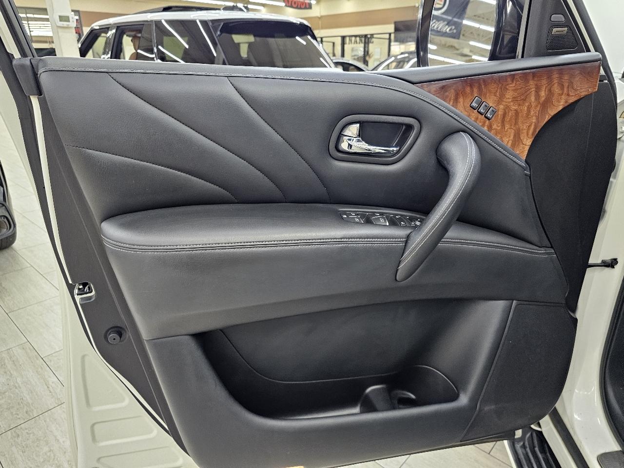 Infiniti QX80 2WD 2015