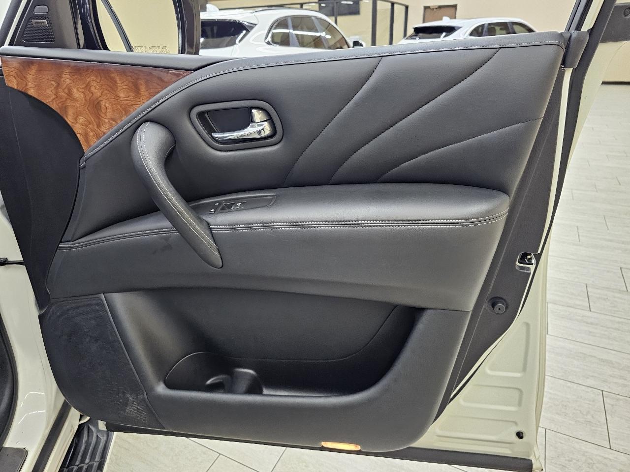 Infiniti QX80 2WD 2015