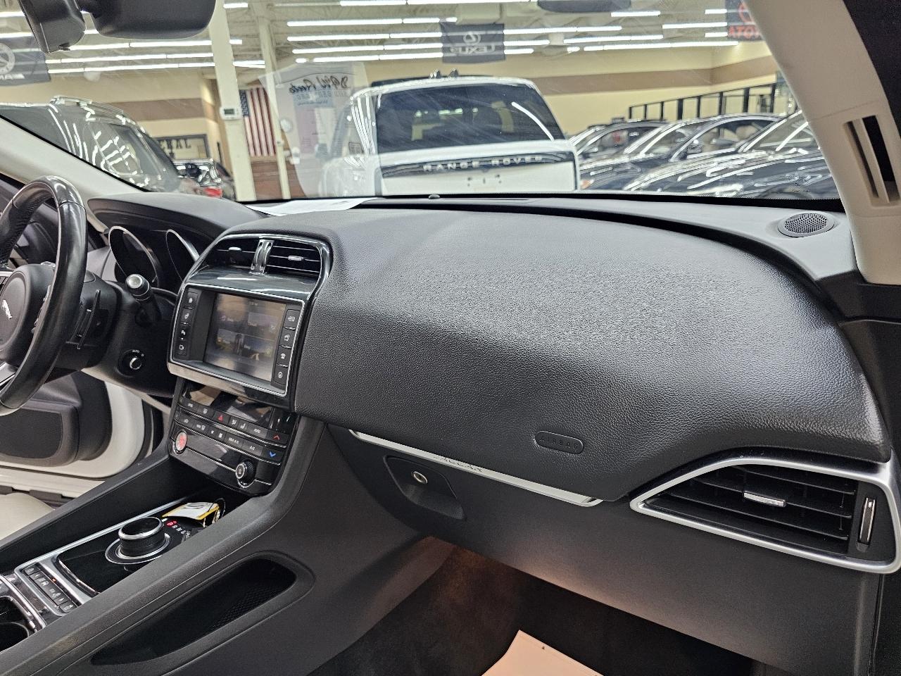 Jaguar F-Pace 25t Prestige 2018