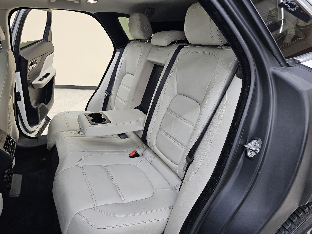 Jaguar F-Pace 25t Prestige 2018