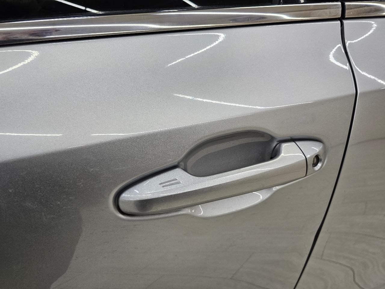 Toyota Highlander SE FWD V6 2019