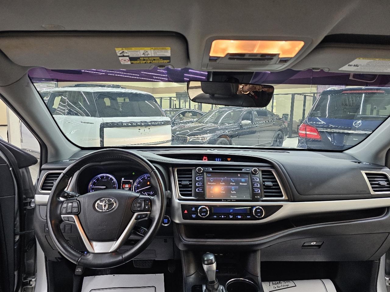 Toyota Highlander SE FWD V6 2019