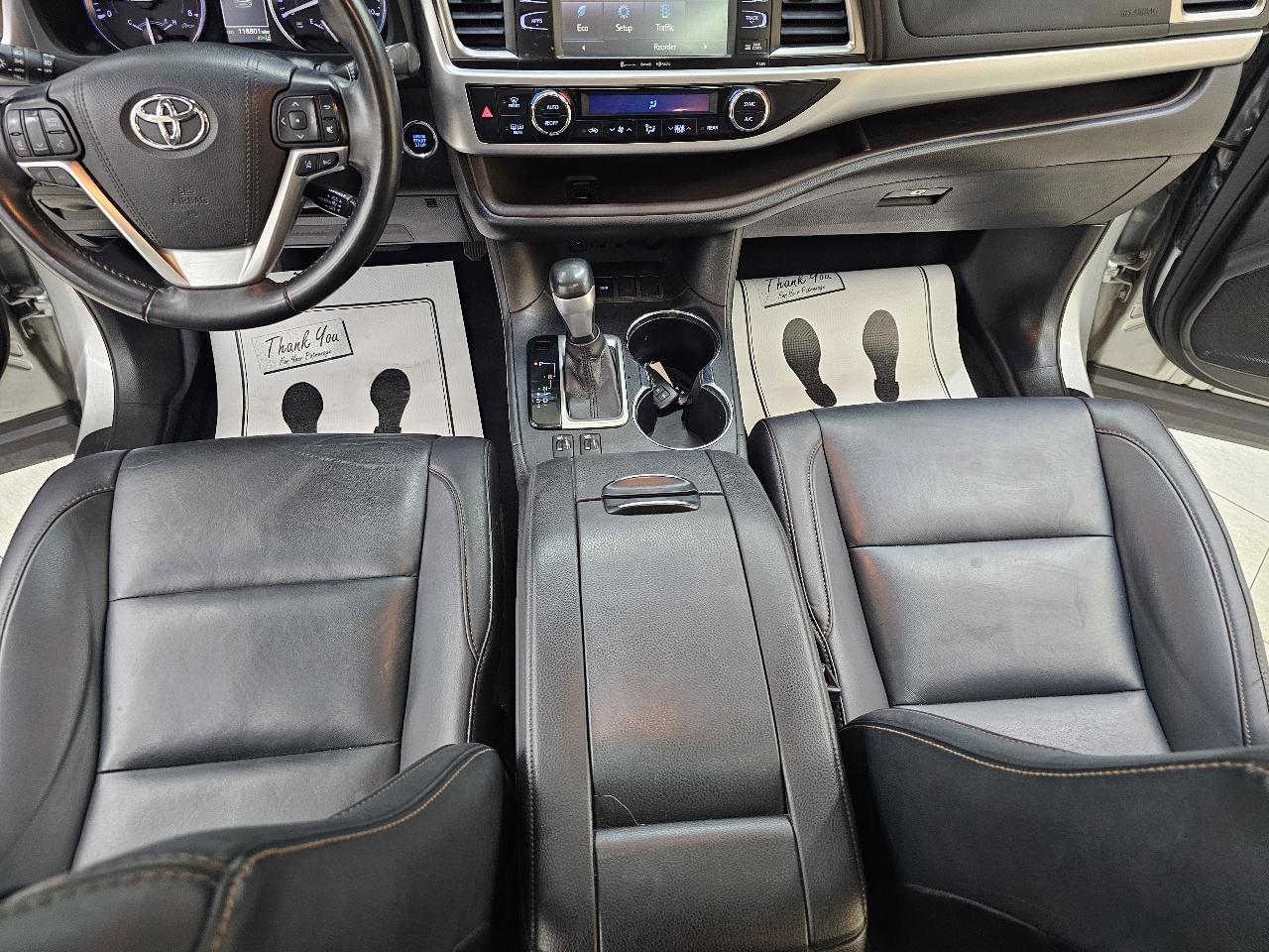Toyota Highlander SE FWD V6 2019
