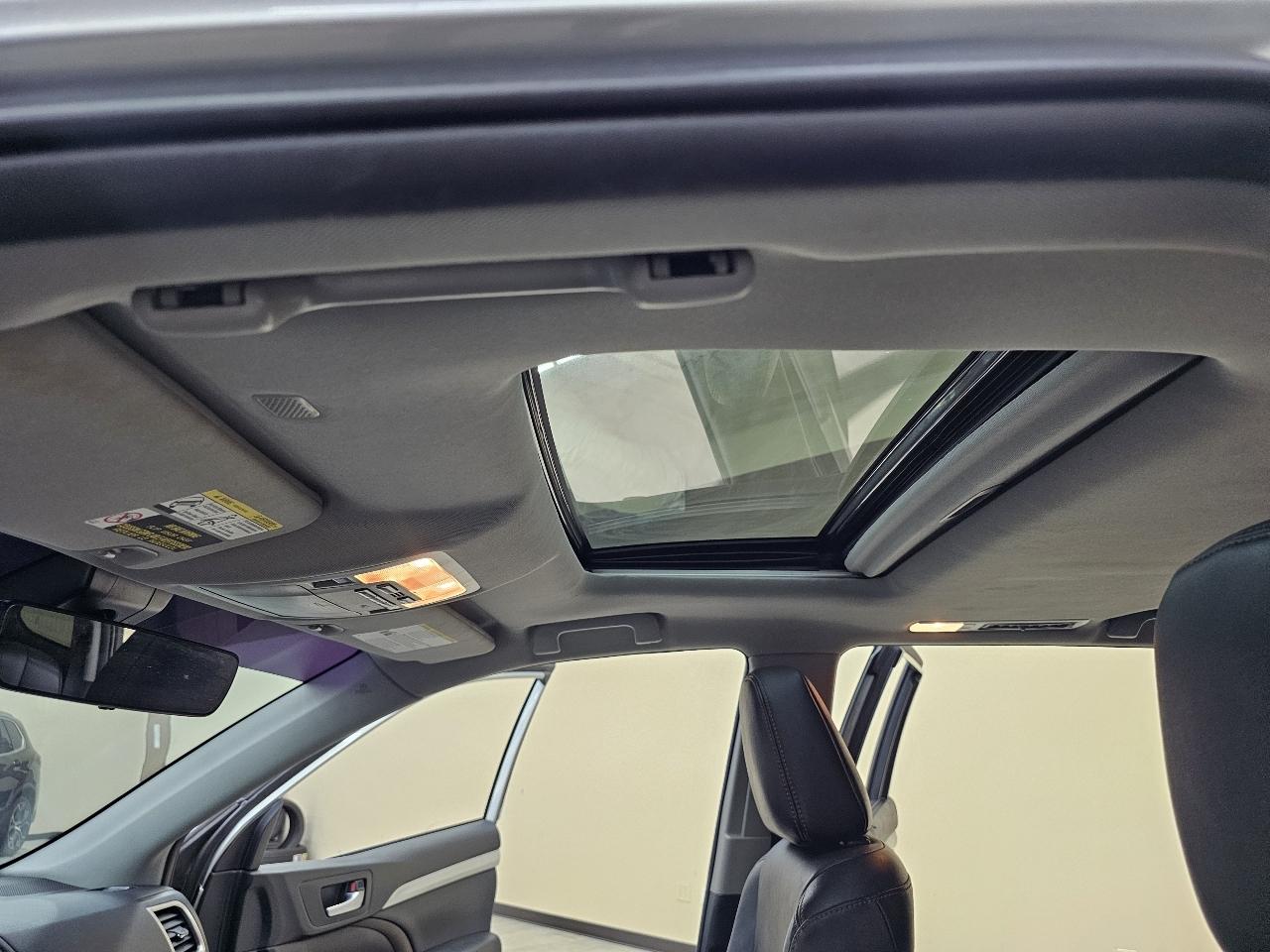 Toyota Highlander SE FWD V6 2019