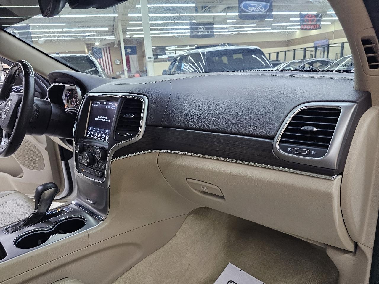 Jeep Grand Cherokee Overland 2WD 2018