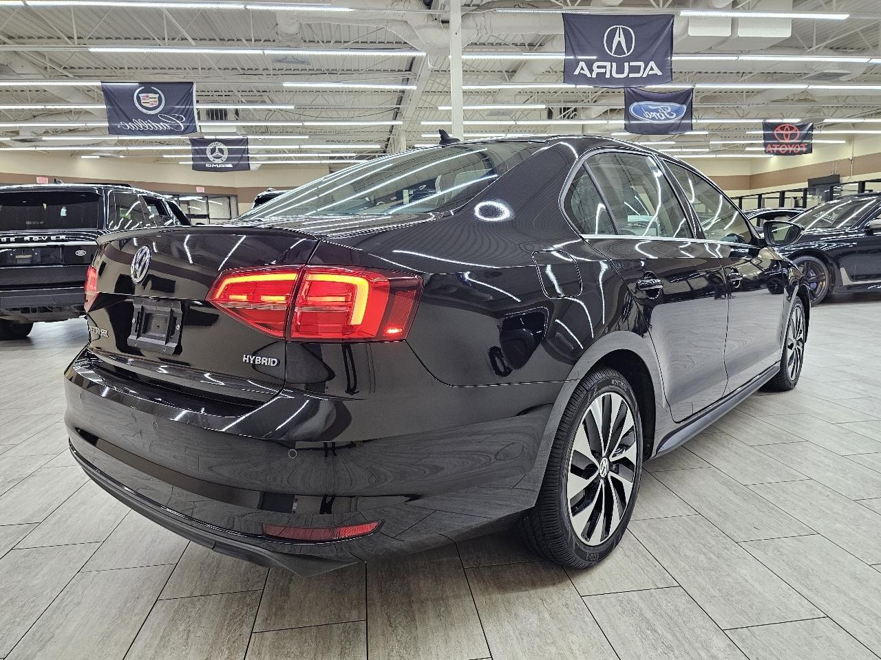 Volkswagen Jetta Hybrid SEL Premium 2016
