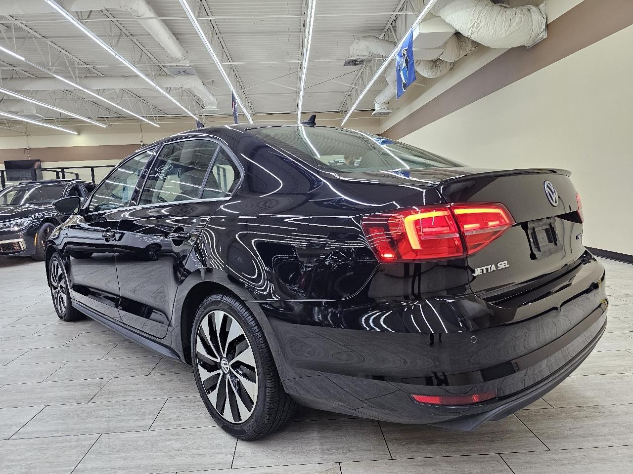 Volkswagen Jetta Hybrid SEL Premium 2016
