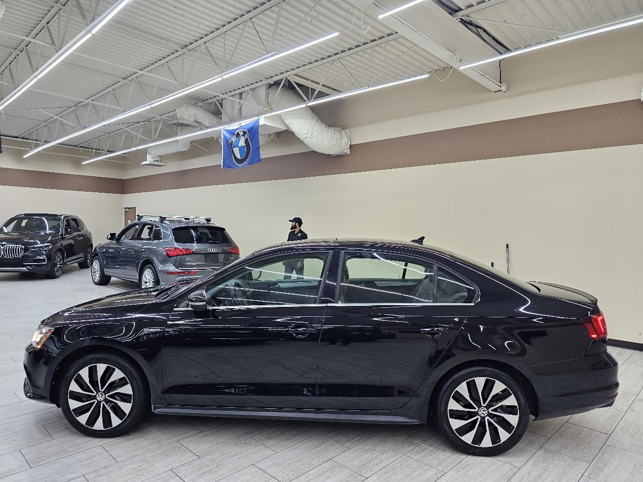 Volkswagen Jetta Hybrid SEL Premium 2016
