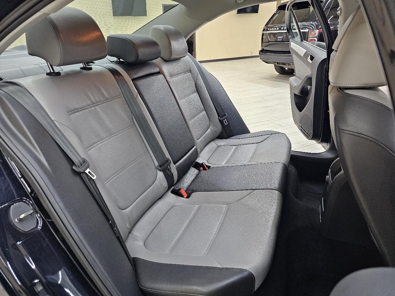 Volkswagen Jetta Hybrid SEL Premium 2016